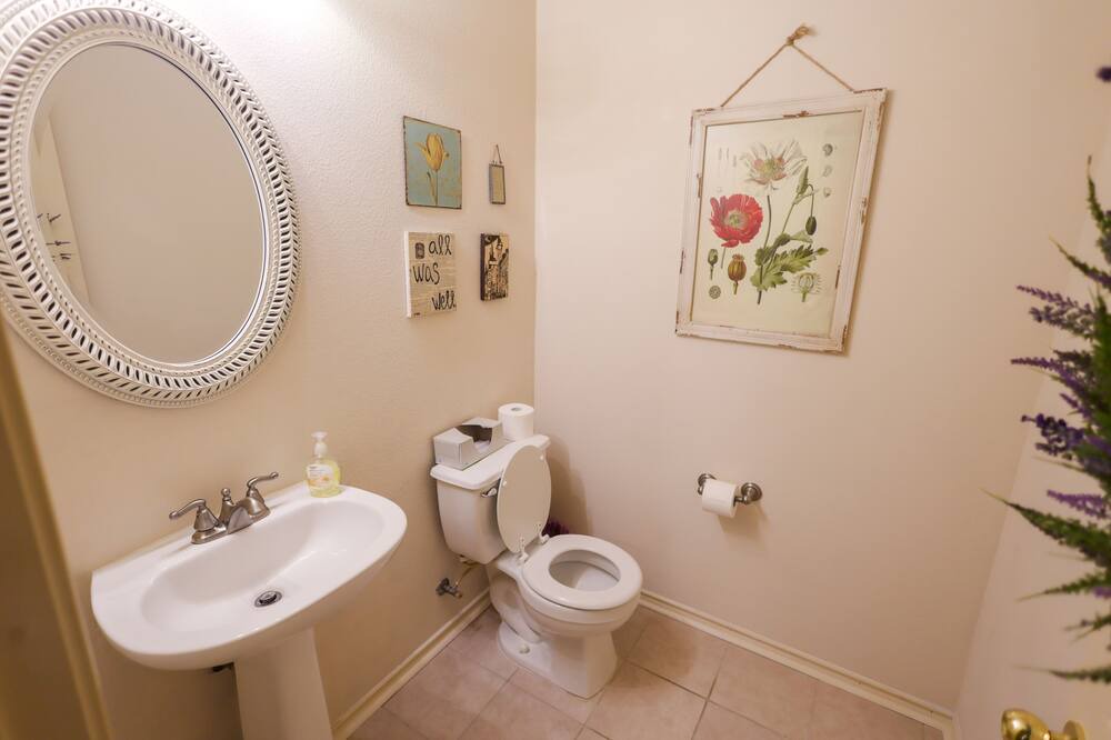 Photo of Bathroom in Manor