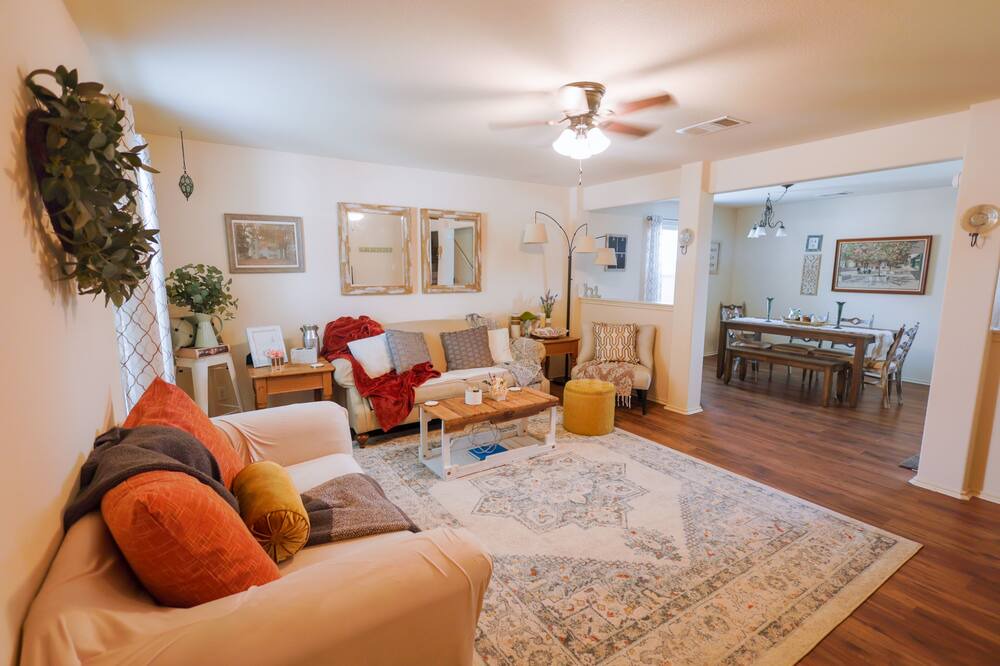 Photo of Livingroom in Manor