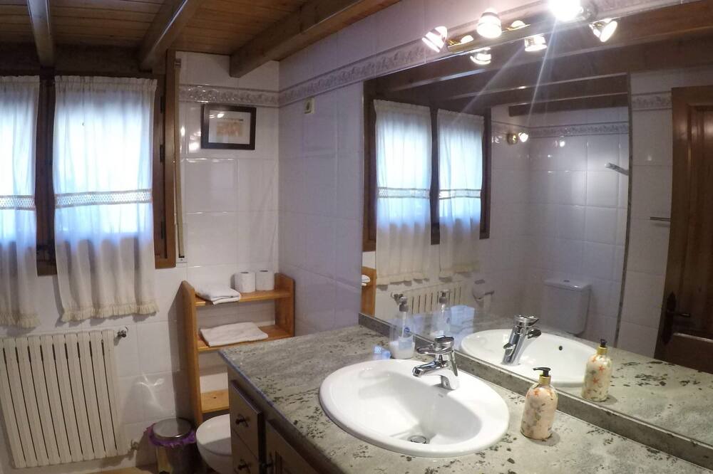 Photo of Bathroom in Alas i Cerc