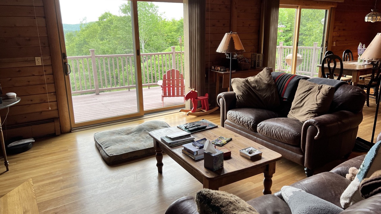 Photo of Livingroom in Sutton