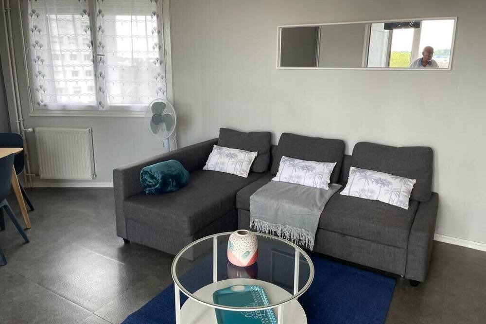 Photo of Livingroom in Saint-Jacques - Pirmil