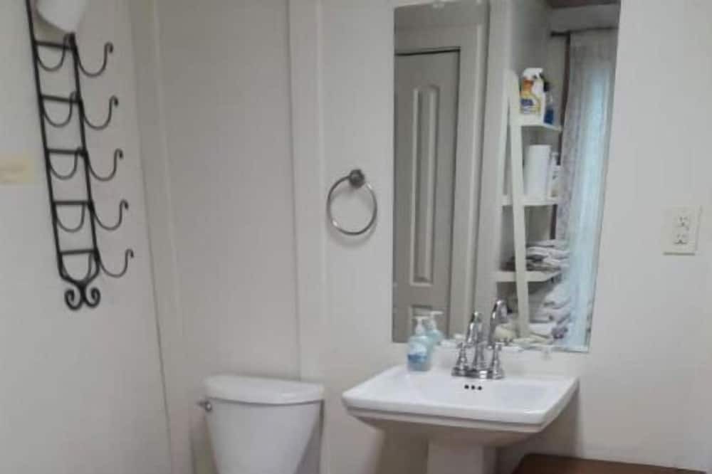 Photo of Bathroom in Warrensburg