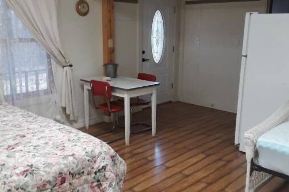 Photo of Bedroom in Warrensburg