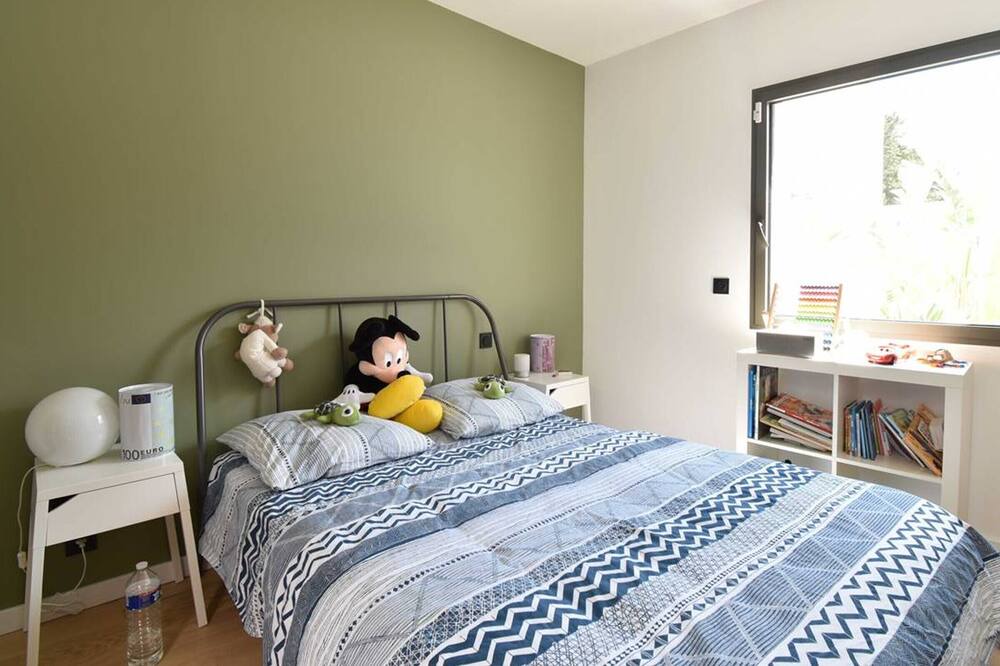 Photo of Bedroom in Saint-Laurent-d'Aigouze