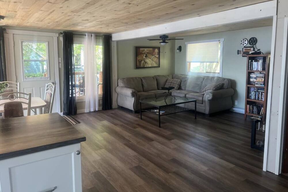 Photo of Livingroom in L'lle-du-College