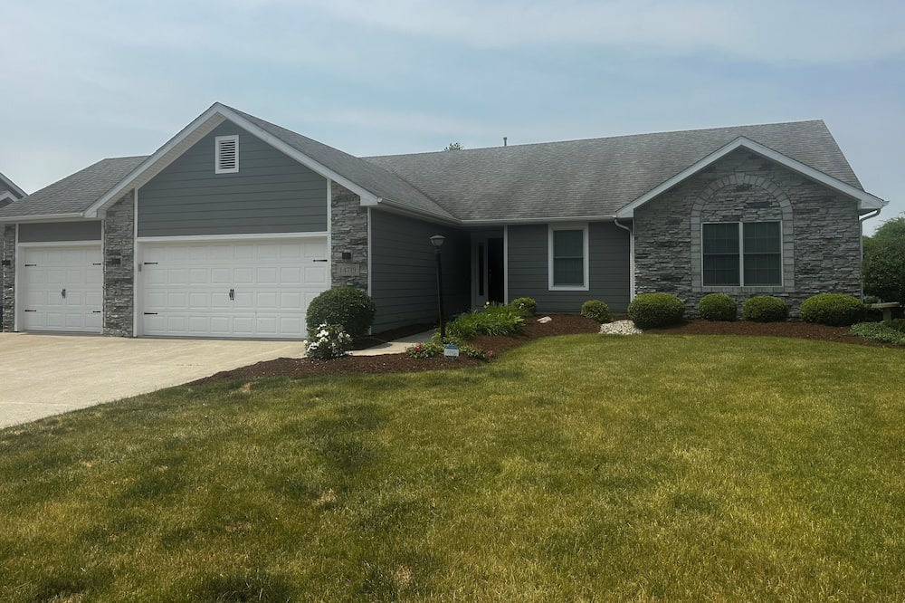 Photo of Outdoor in Leo-Cedarville
