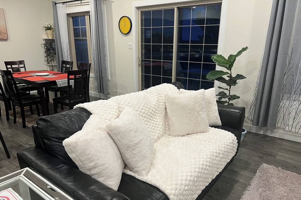 Photo of Livingroom in Prince Albert