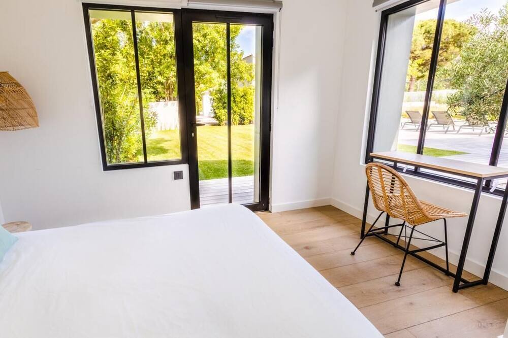 Photo of Bedroom in Les Portes-en-Re