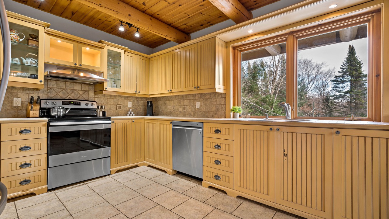 Photo of Kitchen in Saint-Faustin-Lac-Carre