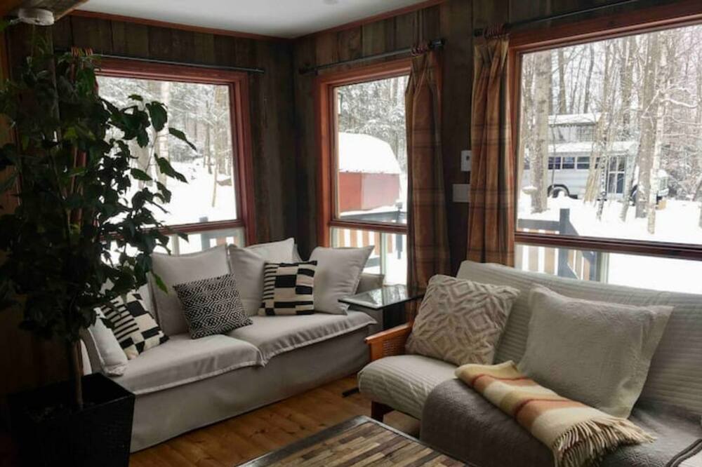 Photo of Livingroom in North Hatley