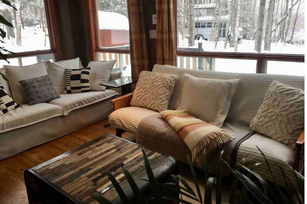 Photo of Livingroom in North Hatley