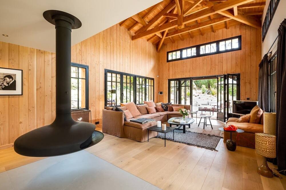 Photo of Others in Le Canon