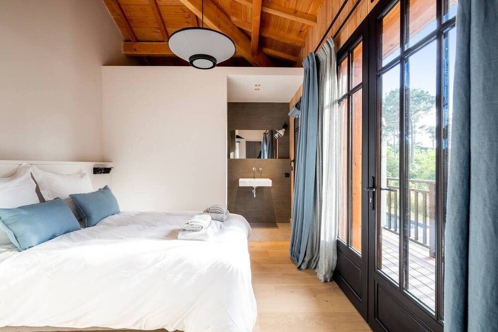 Photo of Bedroom in Le Canon