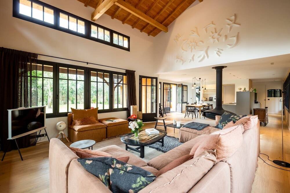 Photo of Livingroom in Le Canon