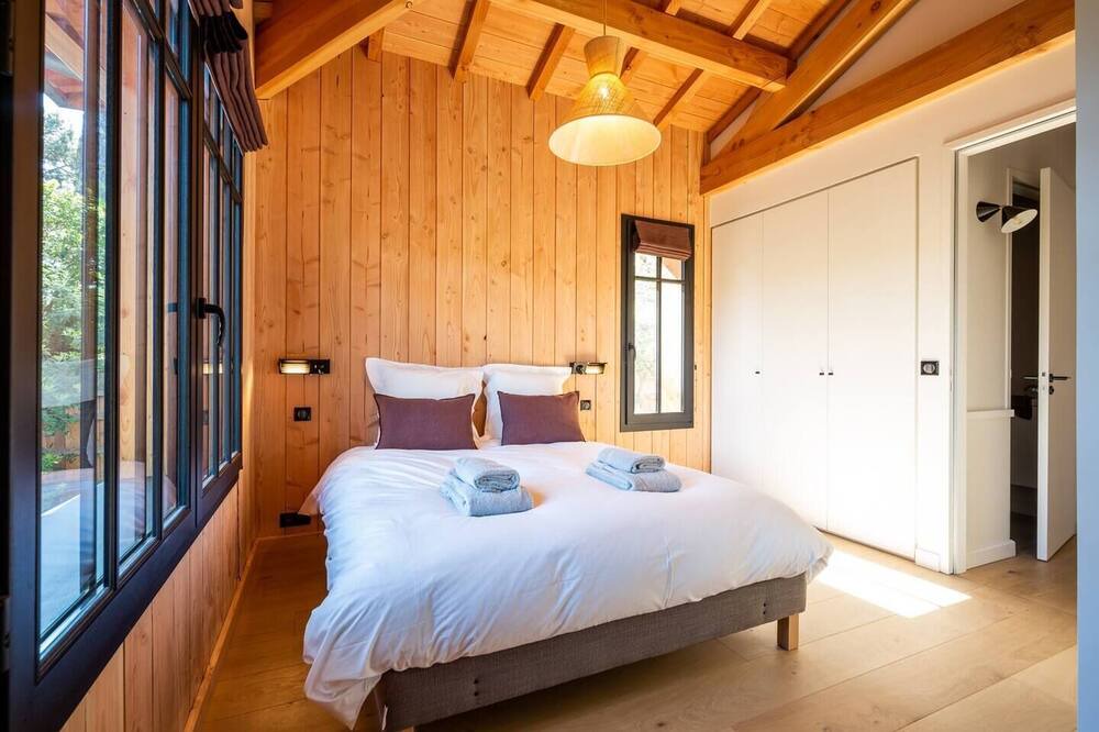 Photo of Bedroom in Le Canon