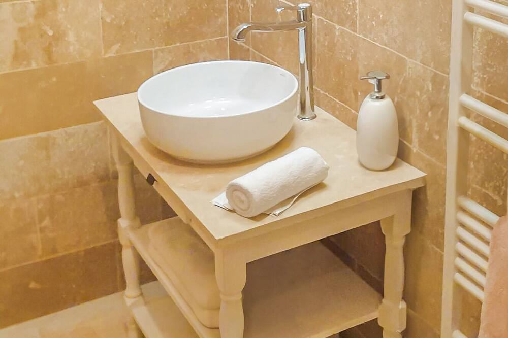 Photo of Bathroom in Albias