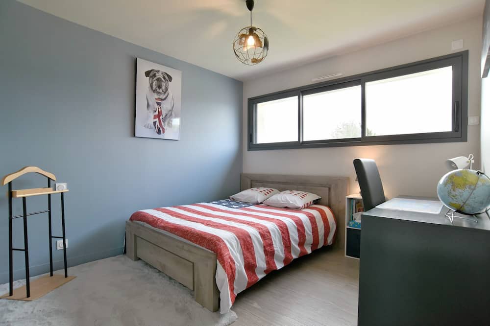 Photo of Bedroom in Le Vivier-sur-Mer
