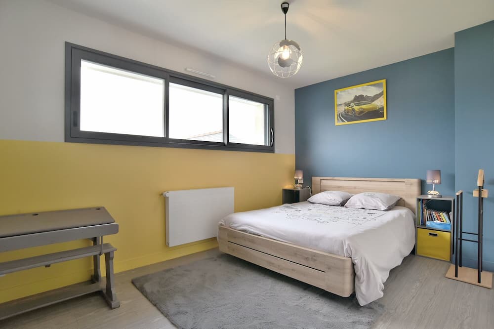 Photo of Bedroom in Le Vivier-sur-Mer