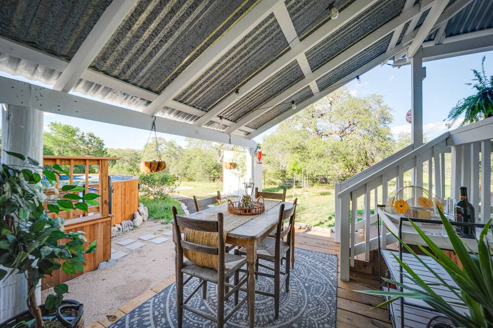 Photo of Outdoor in Spring Branch