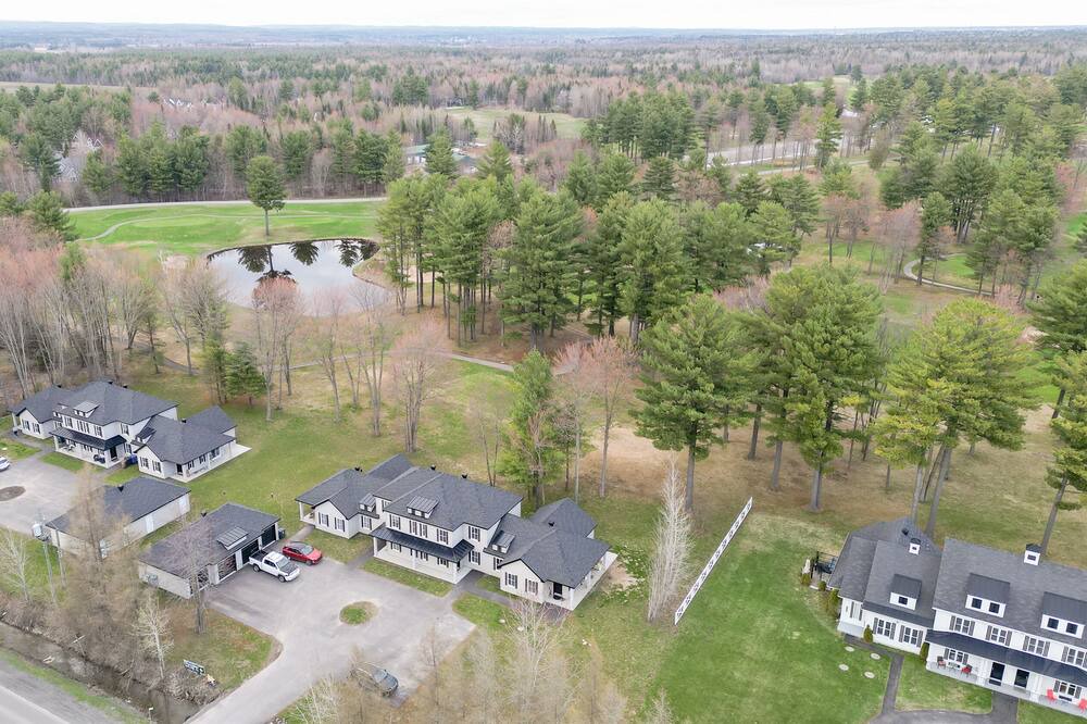 Photo of Outdoor in Sainte-Anne-des-Plaines