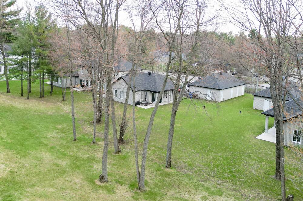 Photo of Outdoor in Sainte-Anne-des-Plaines