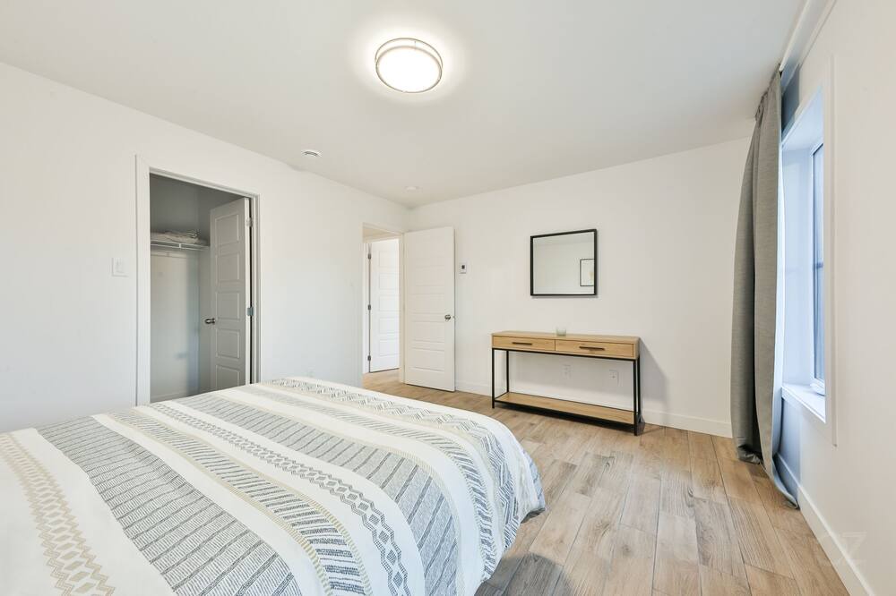 Photo of Bedroom in Sainte-Anne-des-Plaines