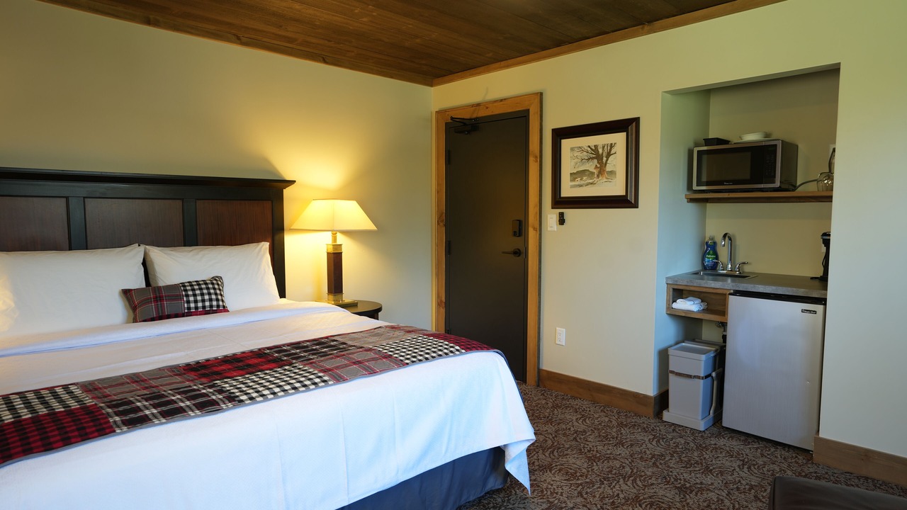 Photo of Kitchen in Algonquin Highlands