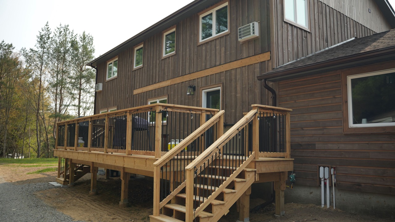 Photo of Patio Balcony in Algonquin Highlands