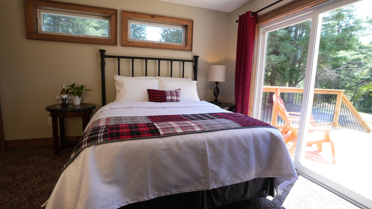 Photo of Bedroom in Algonquin Highlands