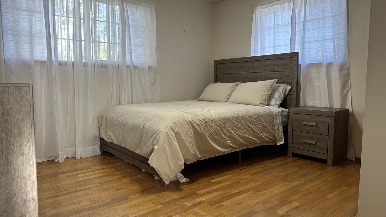 Photo of Bedroom in Brownstown