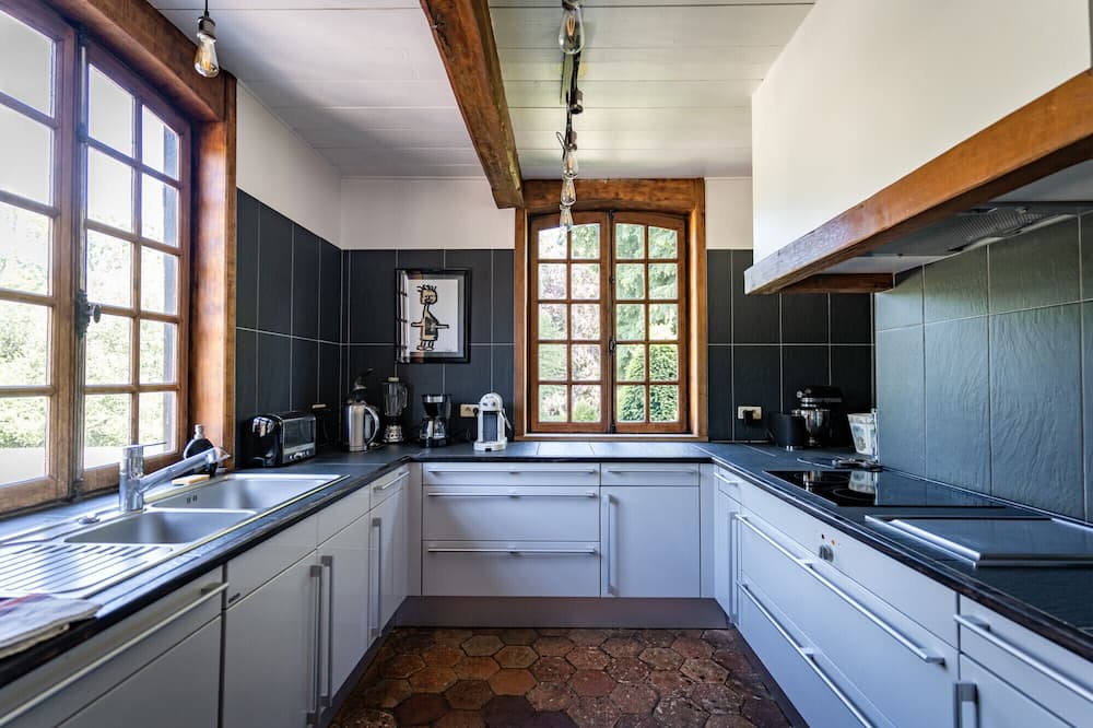 Photo of Kitchen in Saint-Gatien-des-Bois