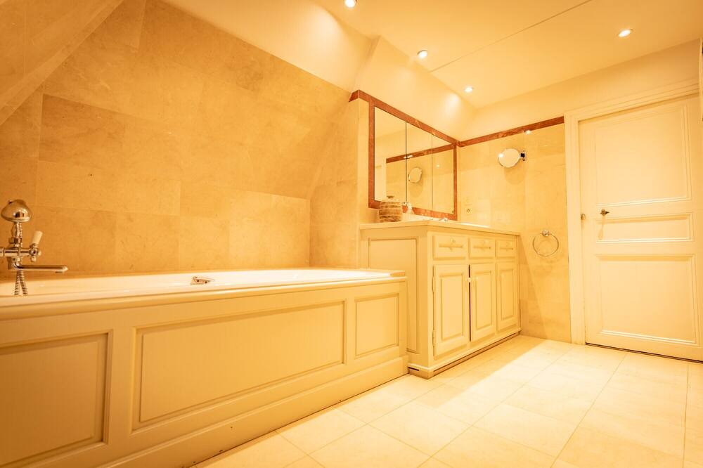 Photo of Bathroom in Saint-Gatien-des-Bois