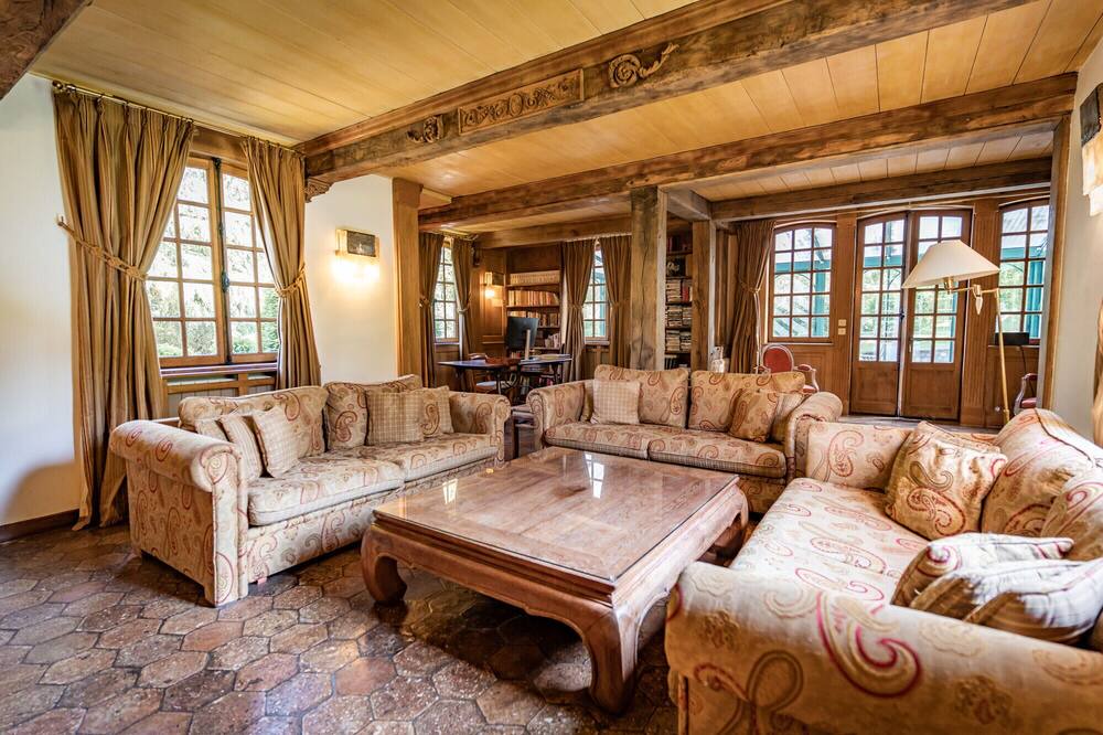 Photo of Livingroom in Saint-Gatien-des-Bois