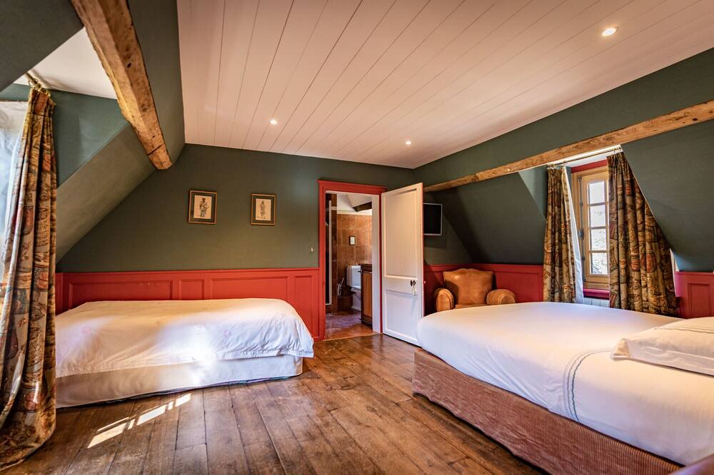 Photo of Bedroom in Saint-Gatien-des-Bois