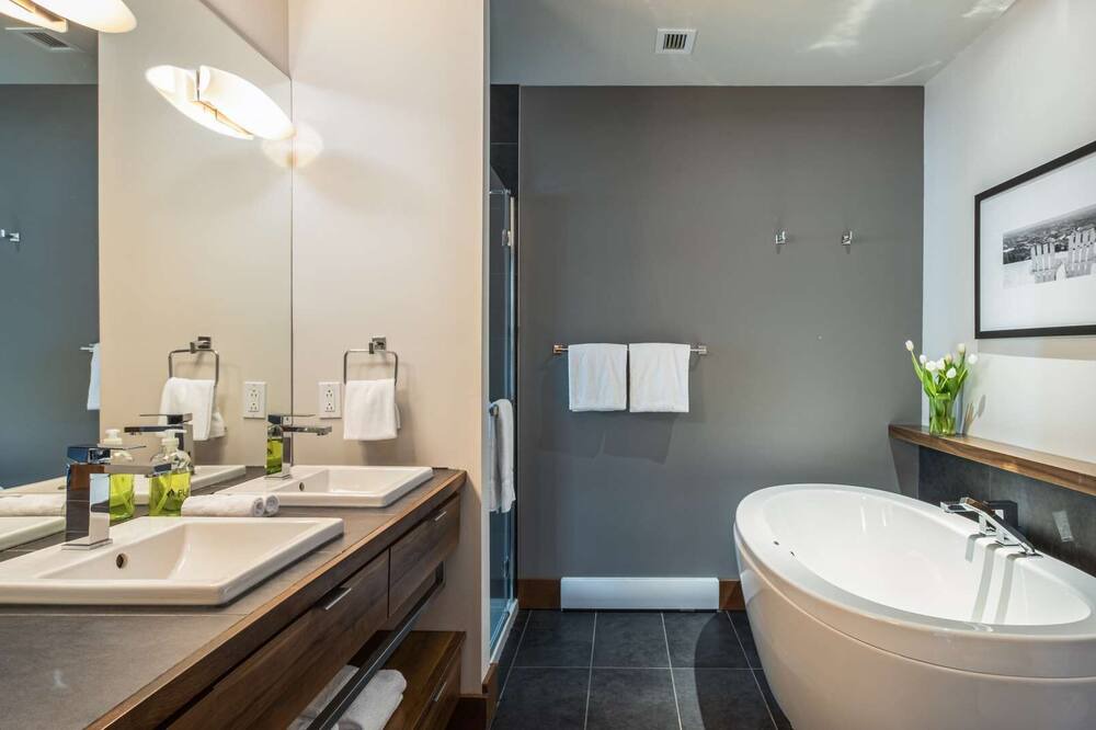 Photo of Bathroom in Lac Superieur Village
