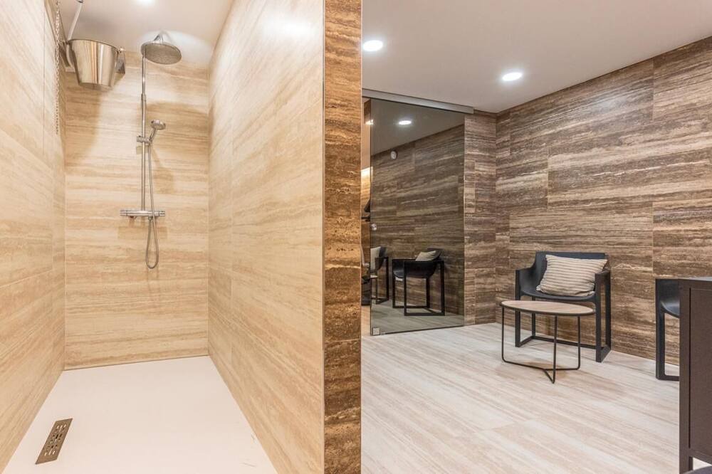Photo of Bathroom in Benimeit