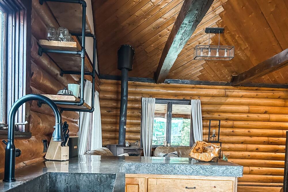 Photo of Kitchen in Colpoys Bay