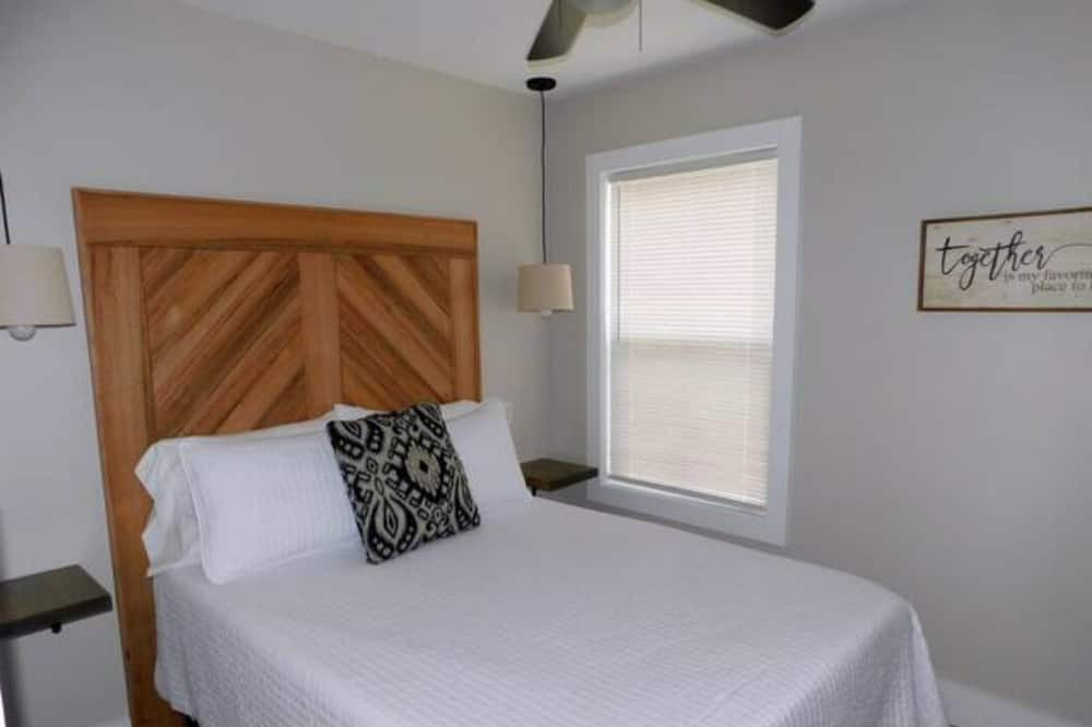 Photo of Bedroom in Nacogdoches