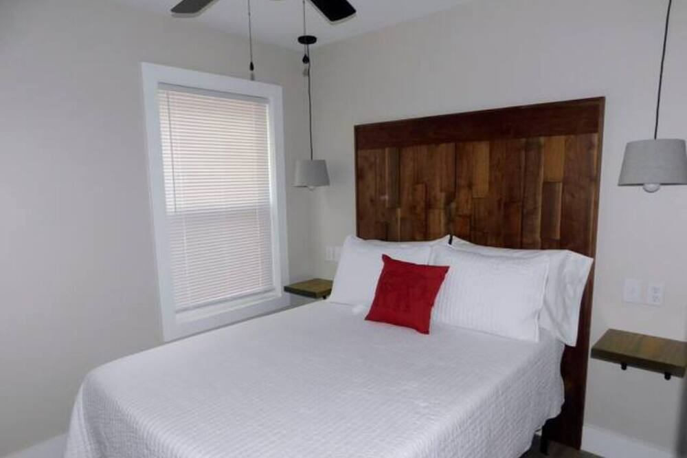 Photo of Bedroom in Nacogdoches