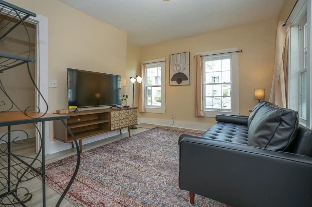 Photo of Livingroom in West Brookfield