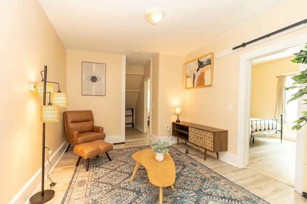 Photo of Livingroom in West Brookfield