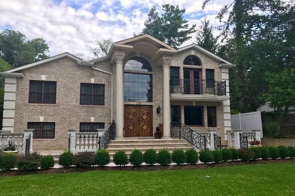 Photo of Outdoor in Glen Cove