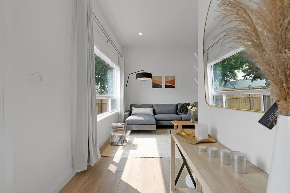 Photo of Livingroom in Bowmanville