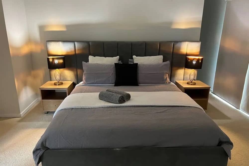 Photo of Bedroom in Biggera Waters