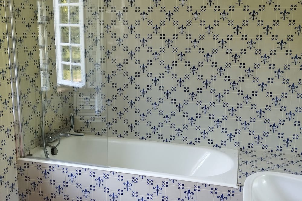 Photo of Bathroom in La Bazouge-du-Desert