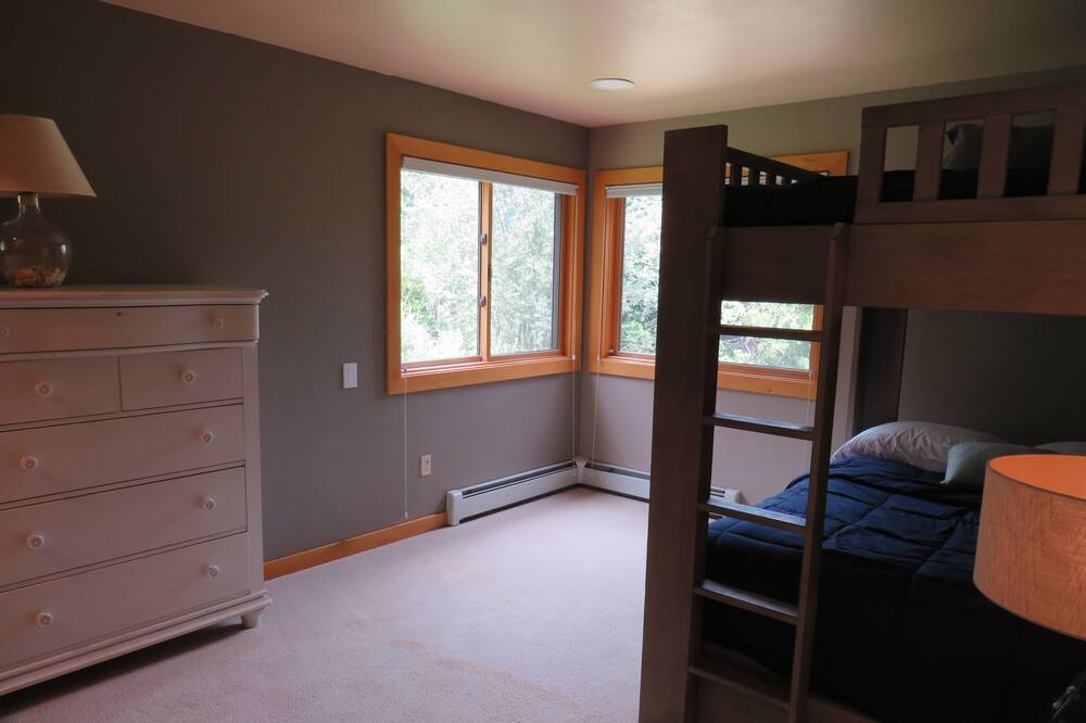 Photo of Bedroom in Comstock Acres