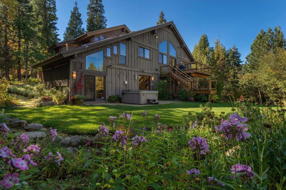 Photo of Outdoor in Comstock Acres