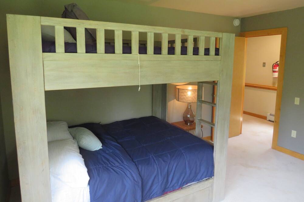 Photo of Bedroom in Comstock Acres