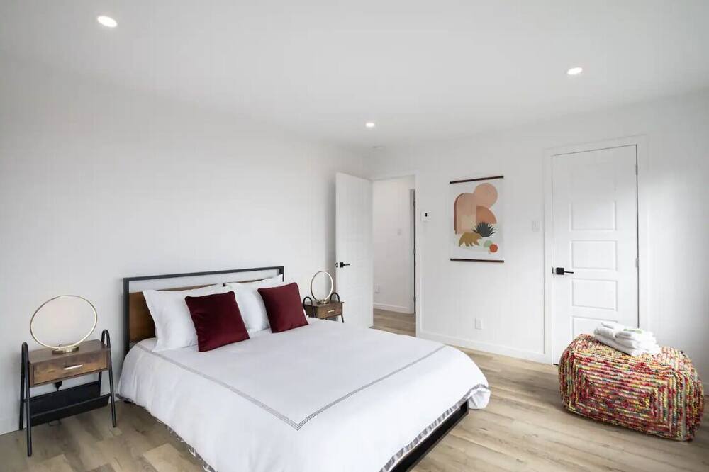 Photo of Bedroom in Baie-St-Paul