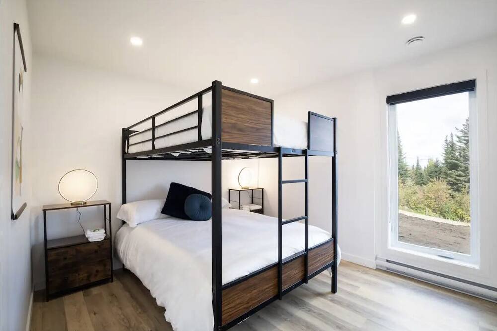 Photo of Bedroom in Baie-St-Paul